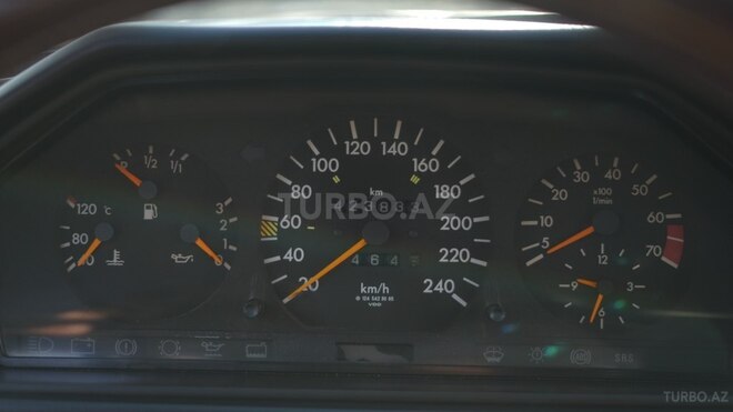 Mercedes E 220 1995, 430,000 km - 2.2 l - Bakı