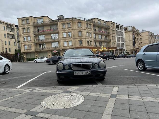 Mercedes E 240 1999, 354,000 km - 2.4 л - Bakı