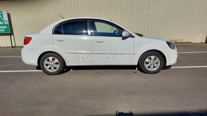 Kia Rio 2011, 342,000 km - 1.4 l - Gəncə