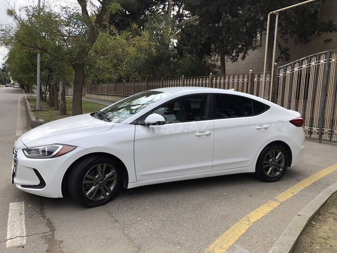 Hyundai Elantra 2017, 94,000 km - 2.0 л - Bakı
