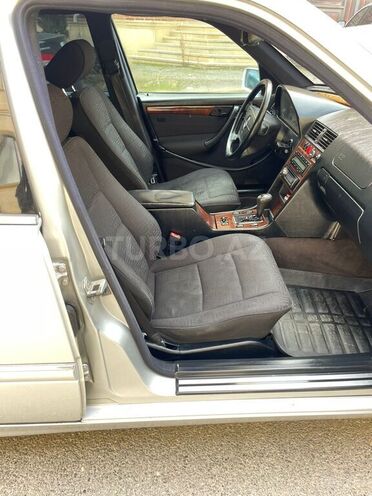 Mercedes C 240 1997, 325,000 km - 2.4 l - Bakı