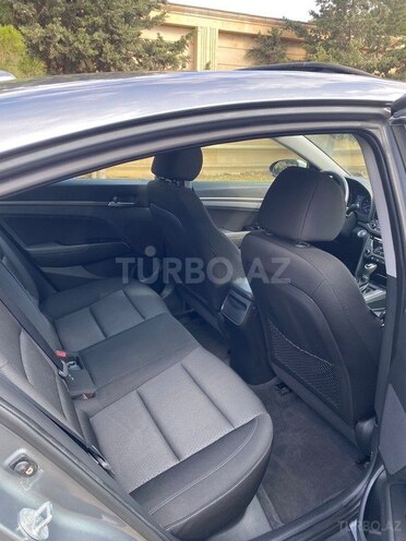 Hyundai Elantra 2017, 99,000 km - 2.0 l - Bakı