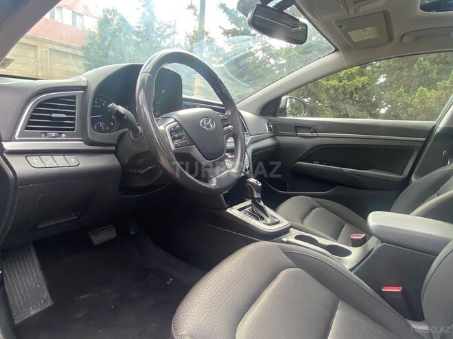 Hyundai Elantra 2017, 99,000 km - 2.0 l - Bakı