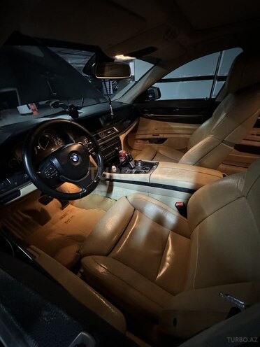 BMW 740 2009, 215,000 km - 3.0 l - Bakı