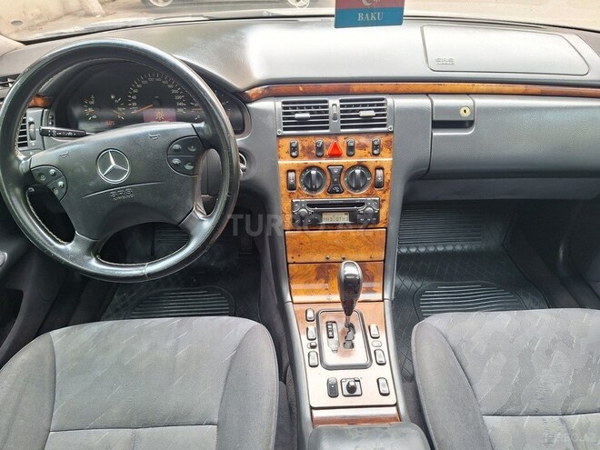 Mercedes E 220 d 2002, 395,500 km - 2.2 l - Bakı