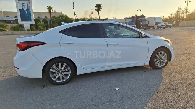 Hyundai Elantra 2015, 92,213 km - 1.8 l - Bərdə