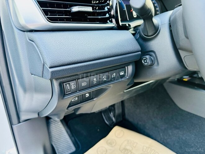 Toyota Camry-16
