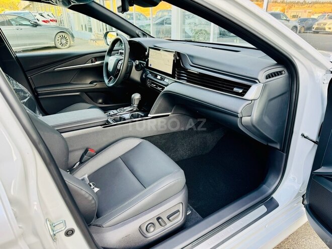 Toyota Camry-12