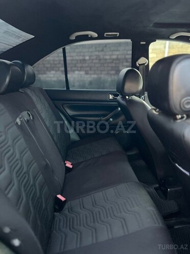 Volkswagen Jetta 2004, 228,000 km - 2.0 l - Bakı