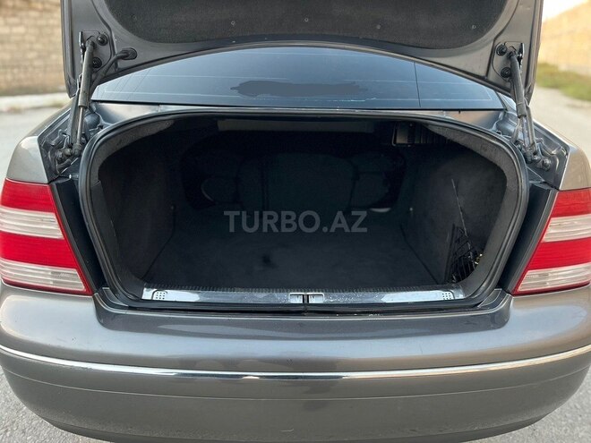 Volkswagen Jetta 2004, 228,000 km - 2.0 l - Bakı