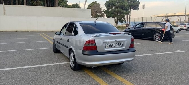 Opel Vectra 1998, 325,000 km - 1.8 l - Sumqayıt
