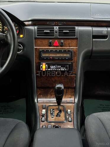Mercedes E 220 d 2000, 288,000 km - 2.2 l - Saatlı