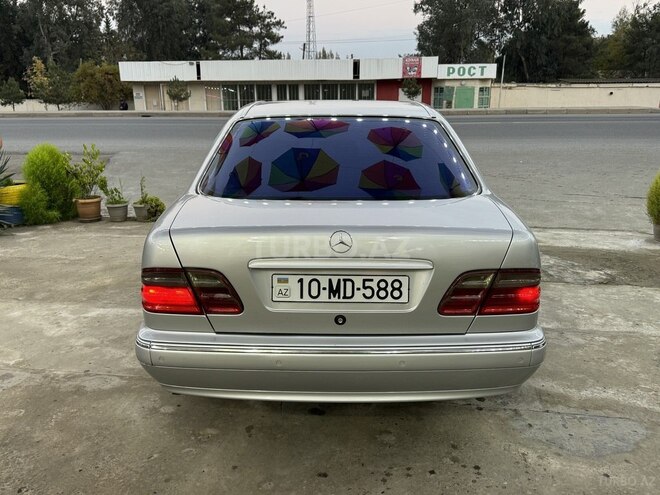 Mercedes E 220 d 2000, 288,000 km - 2.2 l - Saatlı