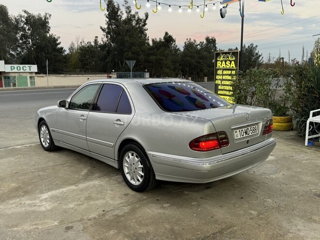 Mercedes E 220 d 2000, 288,000 km - 2.2 l - Saatlı