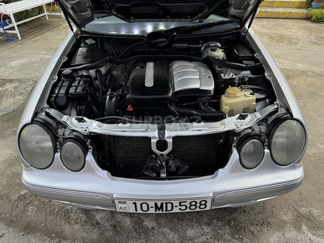 Mercedes E 220 d 2000, 288,000 km - 2.2 l - Saatlı