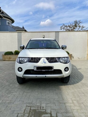 Mitsubishi L200 2007, 329,000 km - 2.5 l - Bakı
