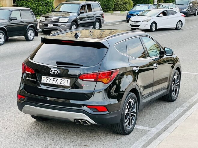 Hyundai Santa Fe-5