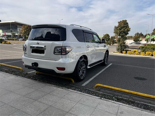 Nissan Patrol 2010, 162,000 km - 5.6 l - Bakı