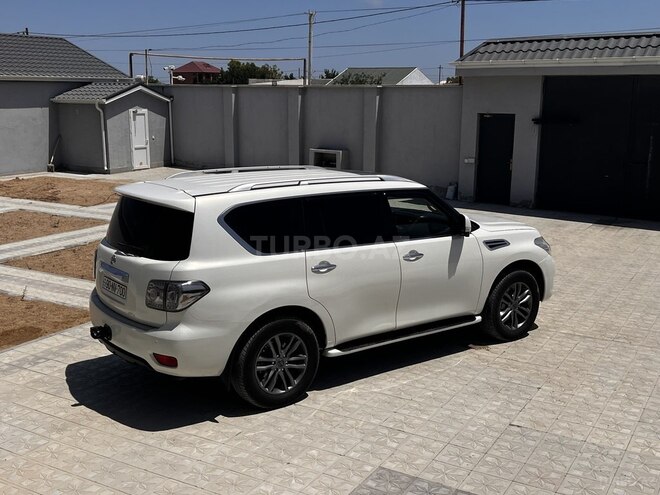 Nissan Patrol 2010, 162,000 km - 5.6 l - Bakı