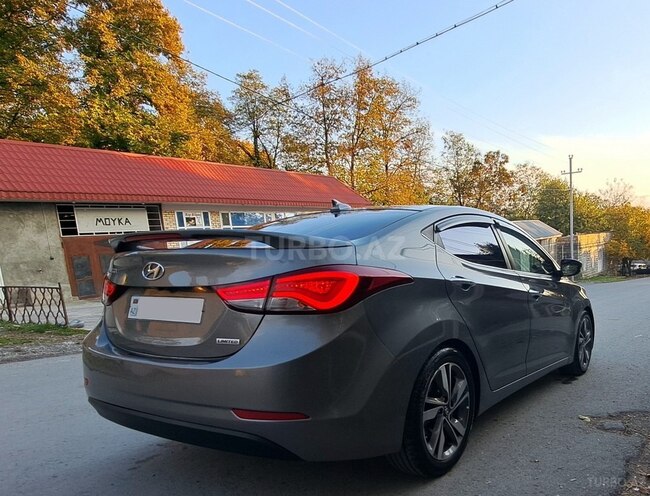 Hyundai Elantra 2014, 235,000 km - 1.8 l - Şəki