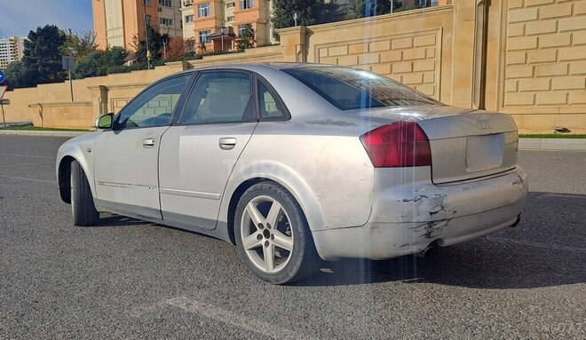 Audi A4 2002, 380,000 km - 1.8 l - Bakı