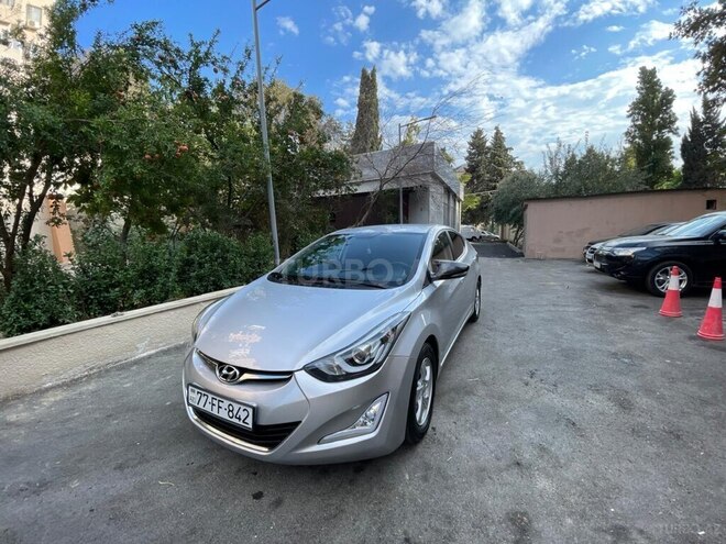 Hyundai Avante 2015, 290,000 km - 1.6 l - Bakı