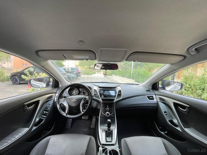 Hyundai Avante 2015, 290,000 km - 1.6 l - Bakı