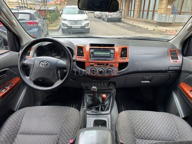 Toyota Hilux 2013, 208,000 km - 2.5 л - Bakı