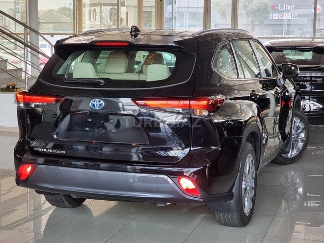 Toyota Highlander-13