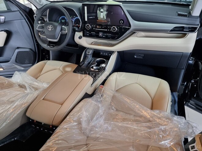 Toyota Highlander-27