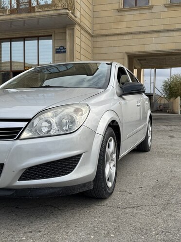 Opel Astra 2007, 300,000 km - 1.7 l - Sumqayıt