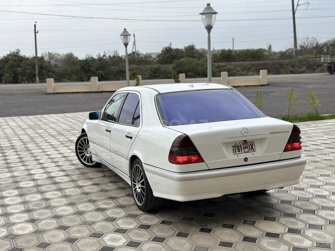 Mercedes C 230 1999, 131,066 km - 2.3 l - Saatlı