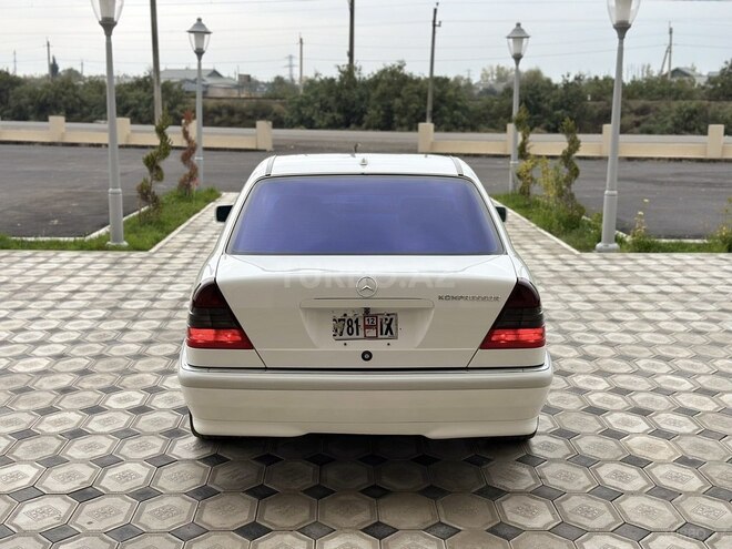 Mercedes C 230 1999, 131,066 km - 2.3 l - Saatlı
