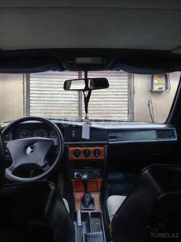 Mercedes 190 1992, 333,585 km - 2.3 л - Bakı
