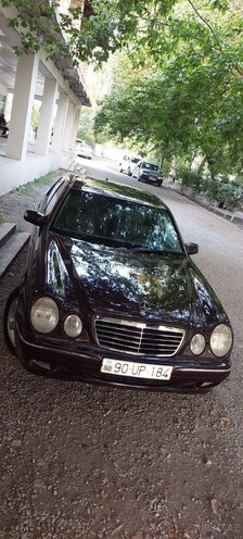 Mercedes E 220 d 2001, 435,380 km - 2.2 l - Göyçay