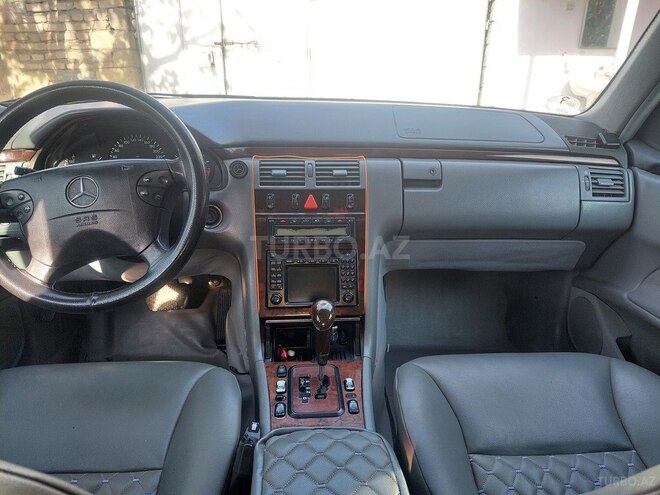 Mercedes E 220 d 2001, 435,380 km - 2.2 l - Göyçay