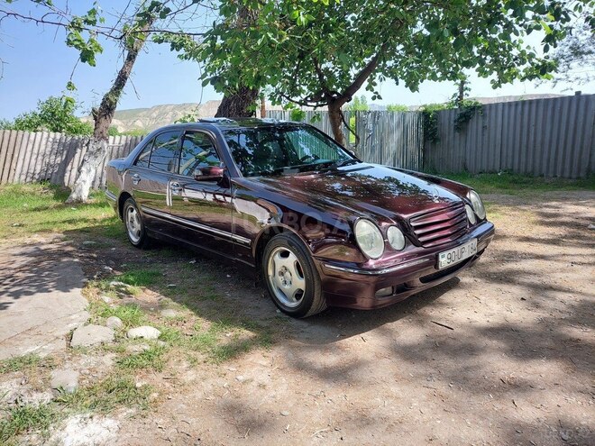 Mercedes E 220 d 2001, 435,380 km - 2.2 l - Göyçay
