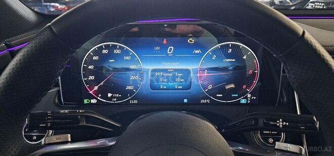 Mercedes E 220 d-11