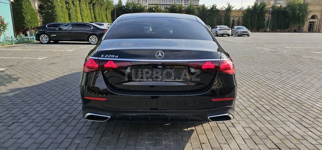 Mercedes E 220 d-2