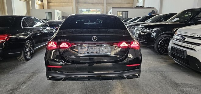 Mercedes E 220 d-6