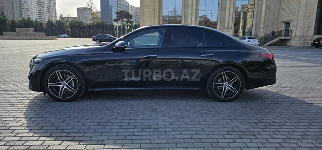 Mercedes E 220 d-4