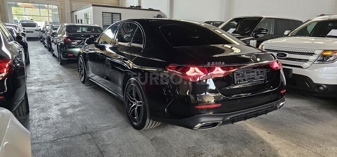 Mercedes E 220 d-3