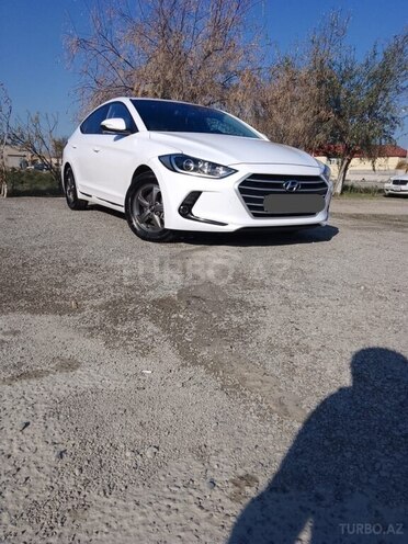 Hyundai Avante 2016, 90,000 km - 1.6 l - Bakı