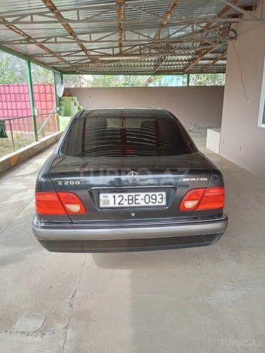 Mercedes E 200 1998, 297,000 km - 2.0 l - Biləsuvar