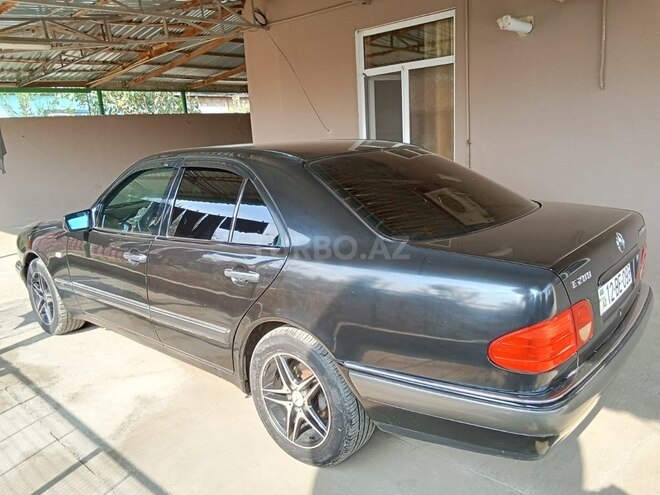 Mercedes E 200 1998, 297,000 km - 2.0 l - Biləsuvar