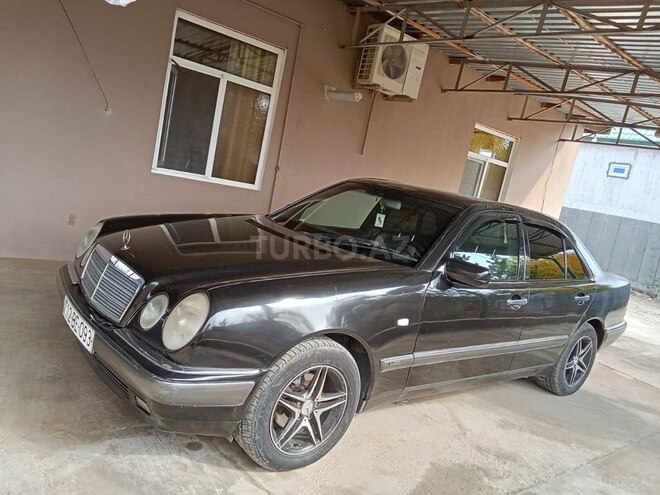 Mercedes E 200 1998, 297,000 km - 2.0 l - Biləsuvar