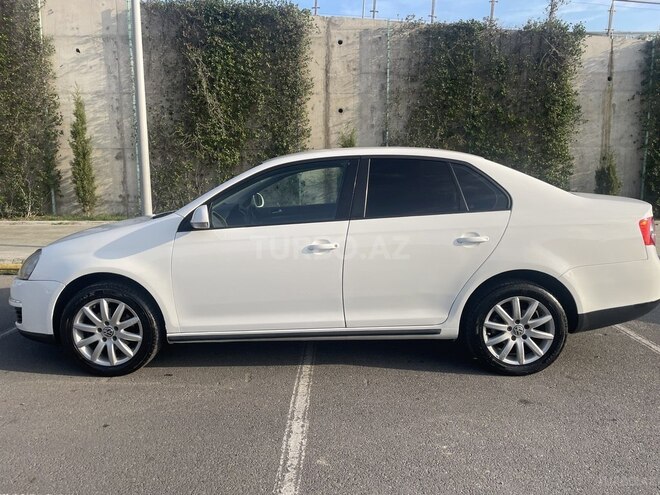 Volkswagen Jetta 2007, 260,000 km - 1.6 л - Bakı