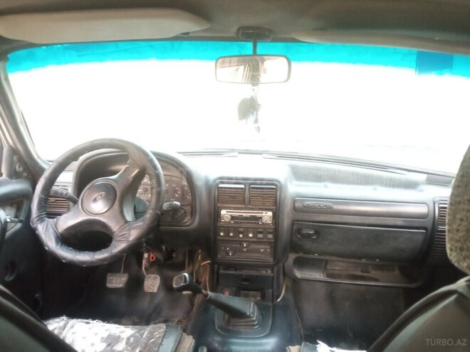 GAZ 3110 2003, 464,500 km - 2.4 l - Sumqayıt