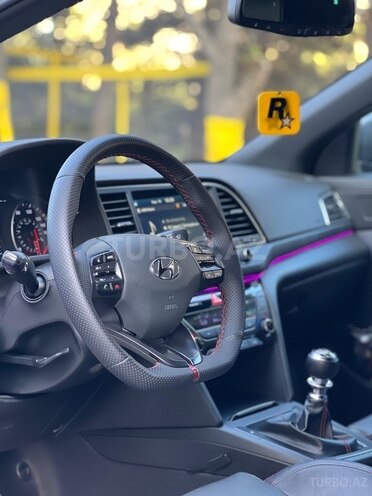 Hyundai Elantra 2018, 128,748 km - 1.6 l - Bakı
