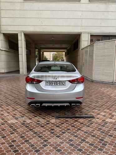 Hyundai Elantra 2015, 225,308 km - 1.8 л - Bakı